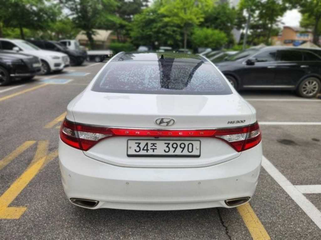 HYUNDAI Grandeur - Vista 3