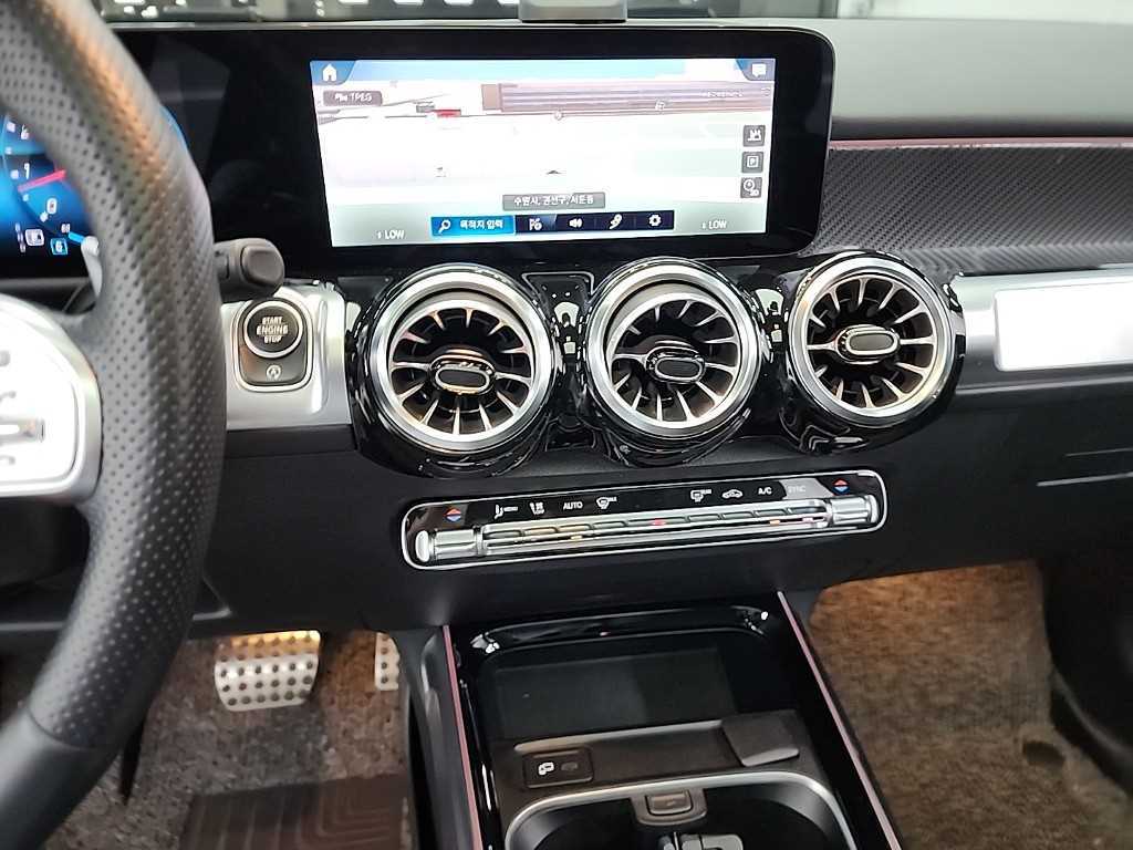 Mercedes Benz GLB Class - Vista 10