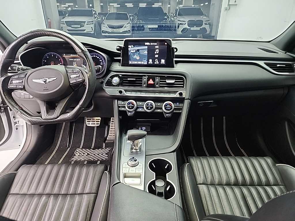 Genesis G70 - Vista 7