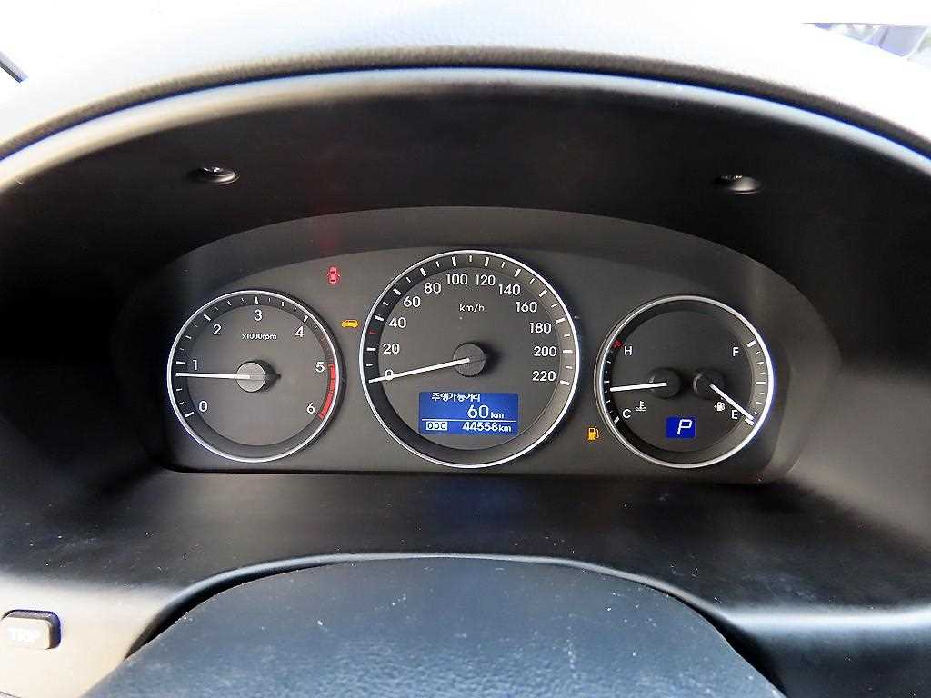 HYUNDAI Starex - Vista 9
