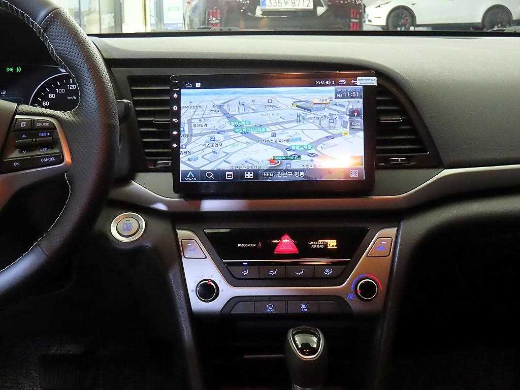 HYUNDAI Avante - Vista 11