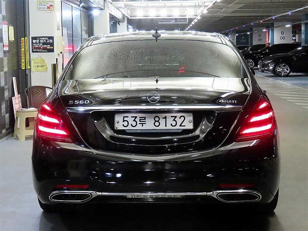 Mercedes Benz S Class - Vista 5