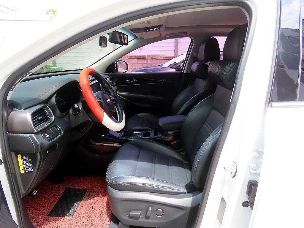 KIA Sorento - Vista 5