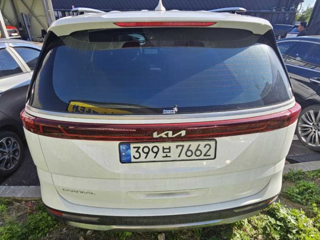 KIA Carnival - Vista 3