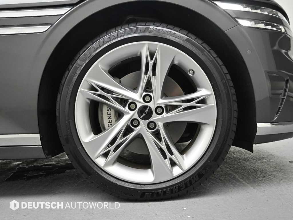 Genesis G90 - Vista 5