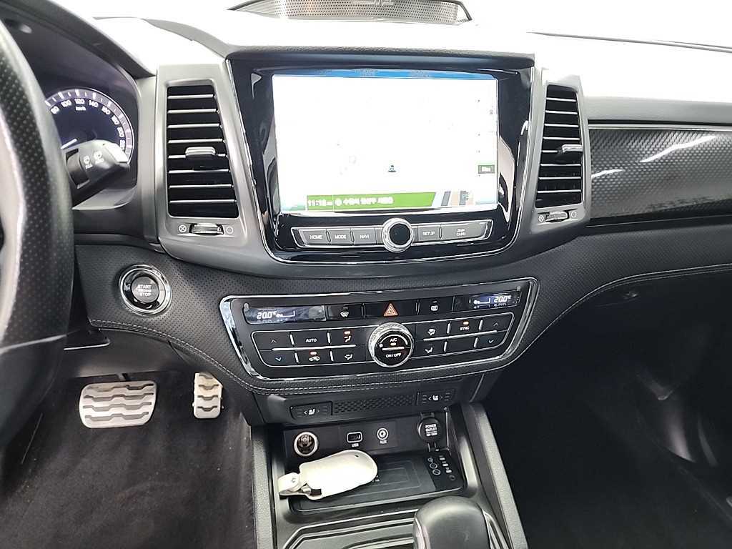 Ssangyong Rexton - Vista 10