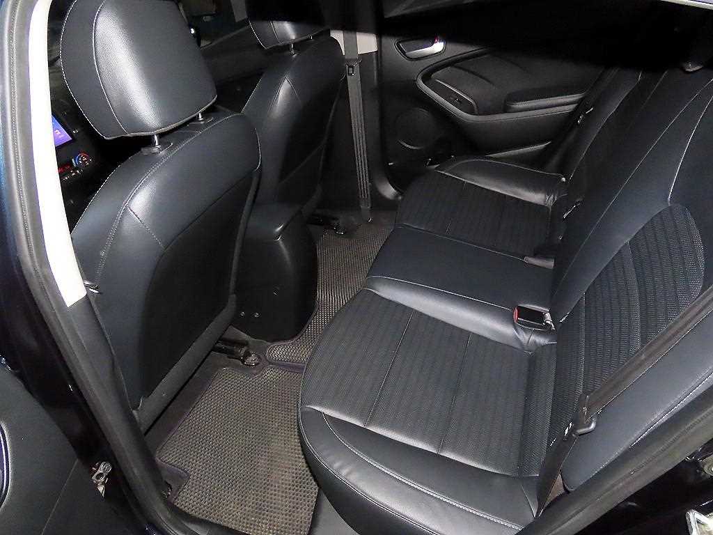 KIA K3 - Vista 7