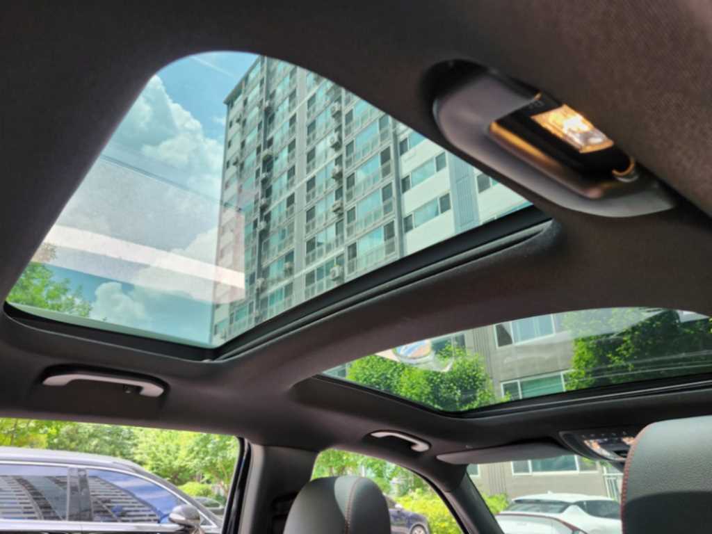 Mercedes Benz GLB Class - Vista 8