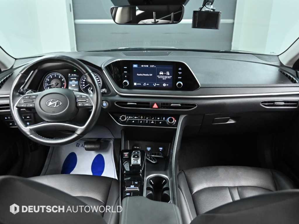 HYUNDAI Sonata - Vista 7