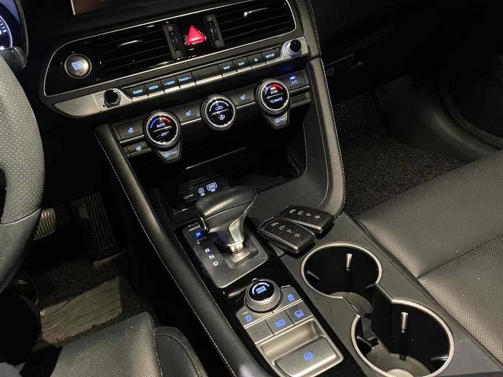 Genesis G70 - Vista 5