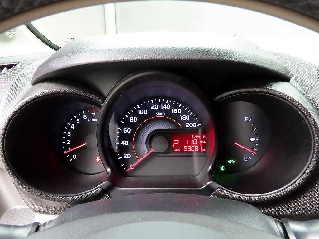 KIA Ray - Vista 8