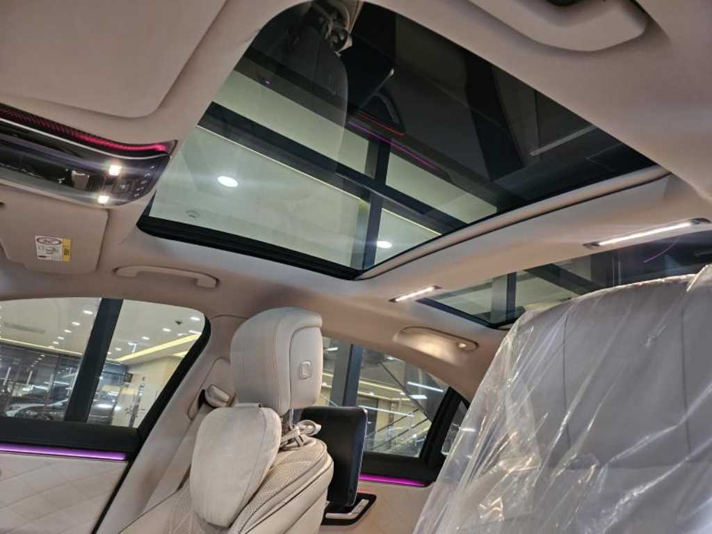 Mercedes Benz S Class - Vista 12