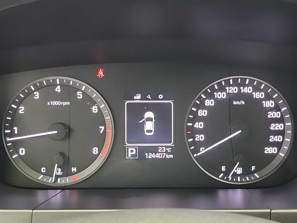 HYUNDAI Sonata - Vista 6