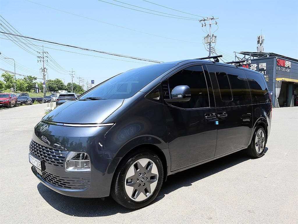 HYUNDAI Staria - Vista 2