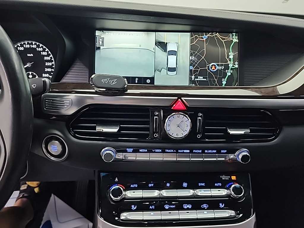 Genesis EQ900 - Vista 10