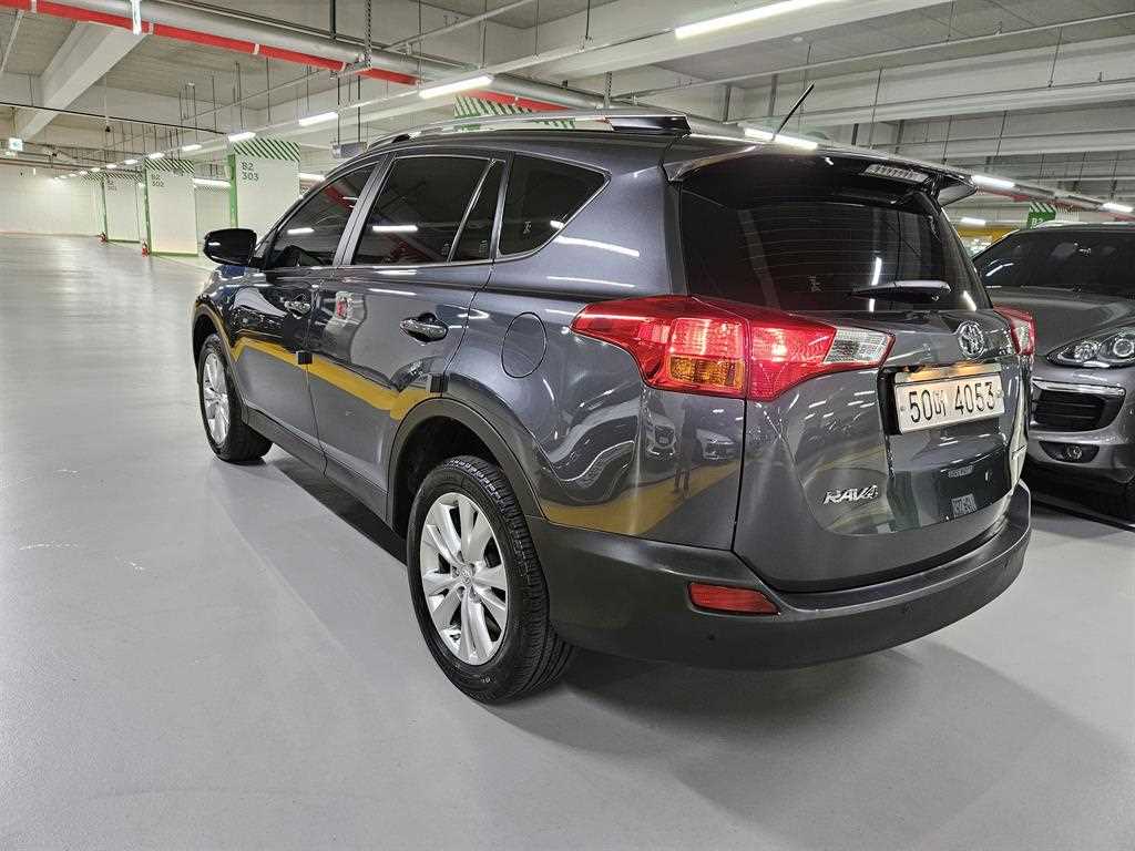 Toyota RAV4 - Vista 4