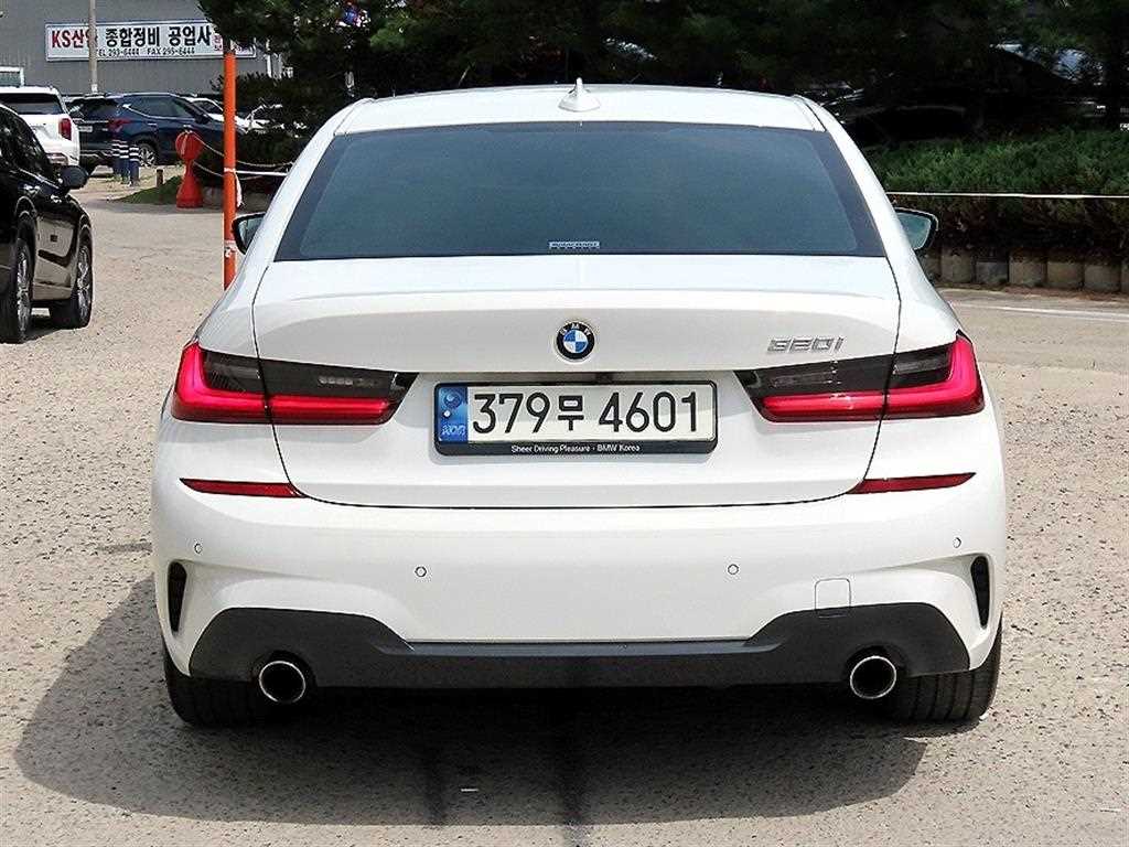 BMW 3 series - Vista 4