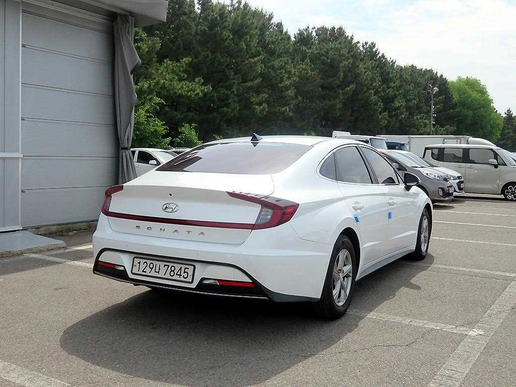HYUNDAI Sonata - Vista 4