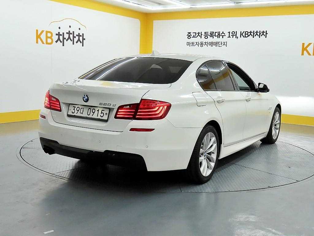 BMW 5 Series - Vista 4