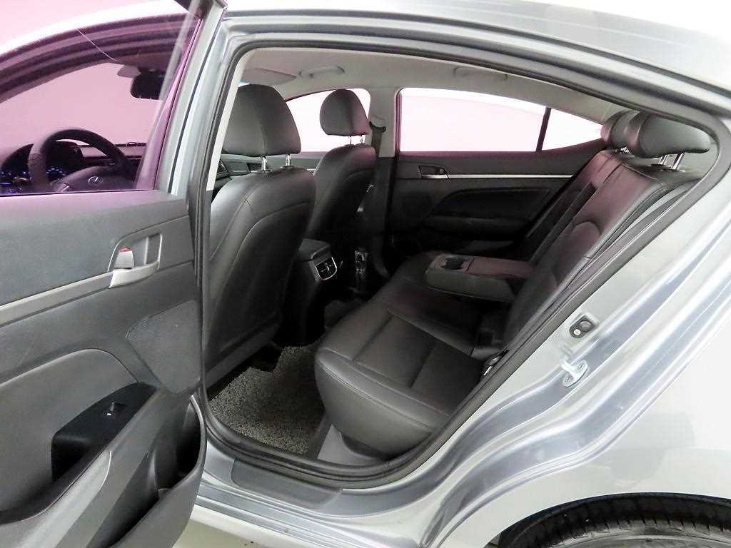 HYUNDAI Avante 2016 Gris - Importación desde Corea - HF Imports Iquique - Foto 14