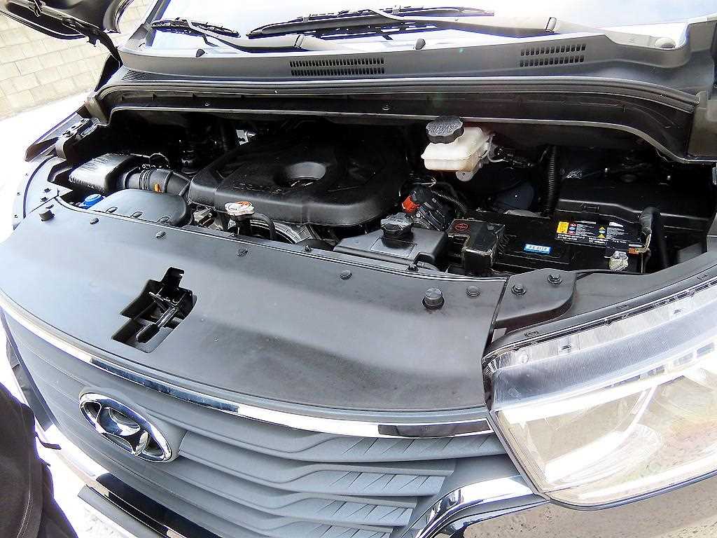 HYUNDAI Starex 2021 Gris - Importación desde Corea - HF Imports Iquique - Foto 18