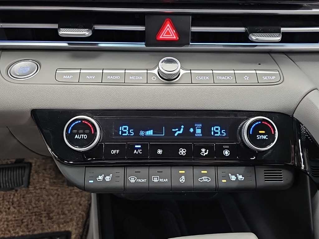 HYUNDAI Avante - Vista 10