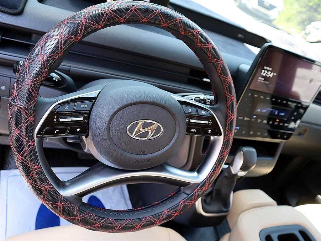 HYUNDAI Staria - Vista 9