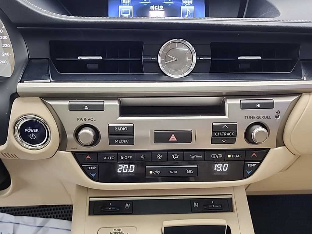 Lexus ES - Vista 10