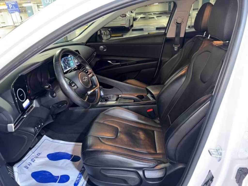 HYUNDAI Avante - Vista 6