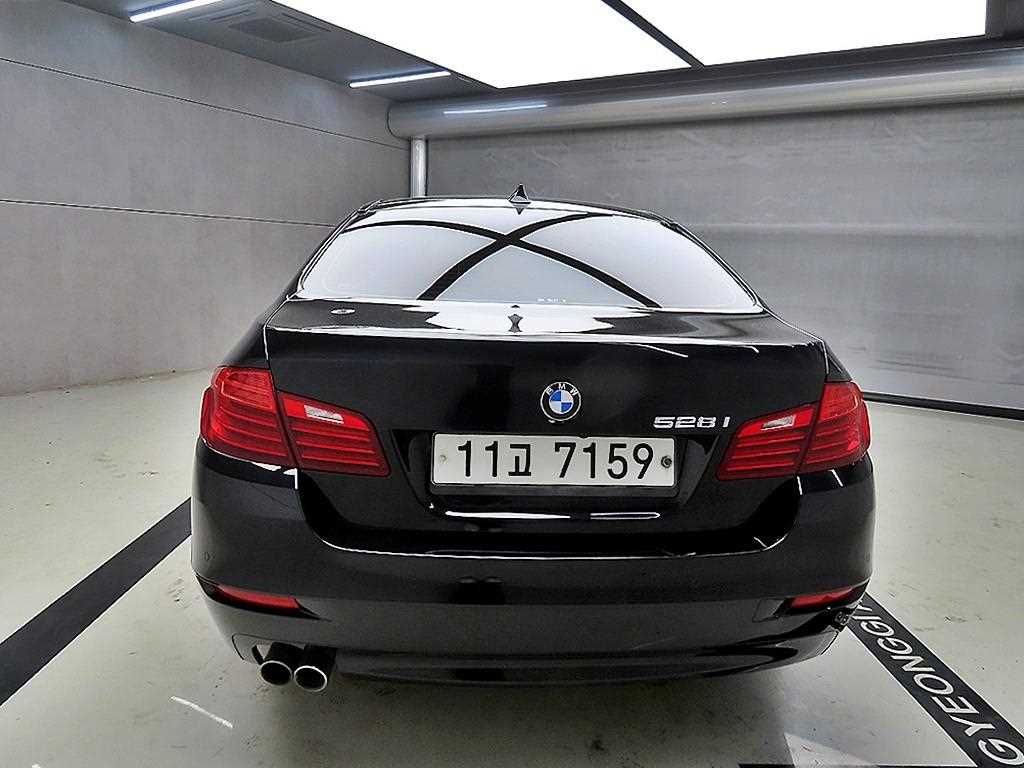 BMW 5 Series - Vista 3