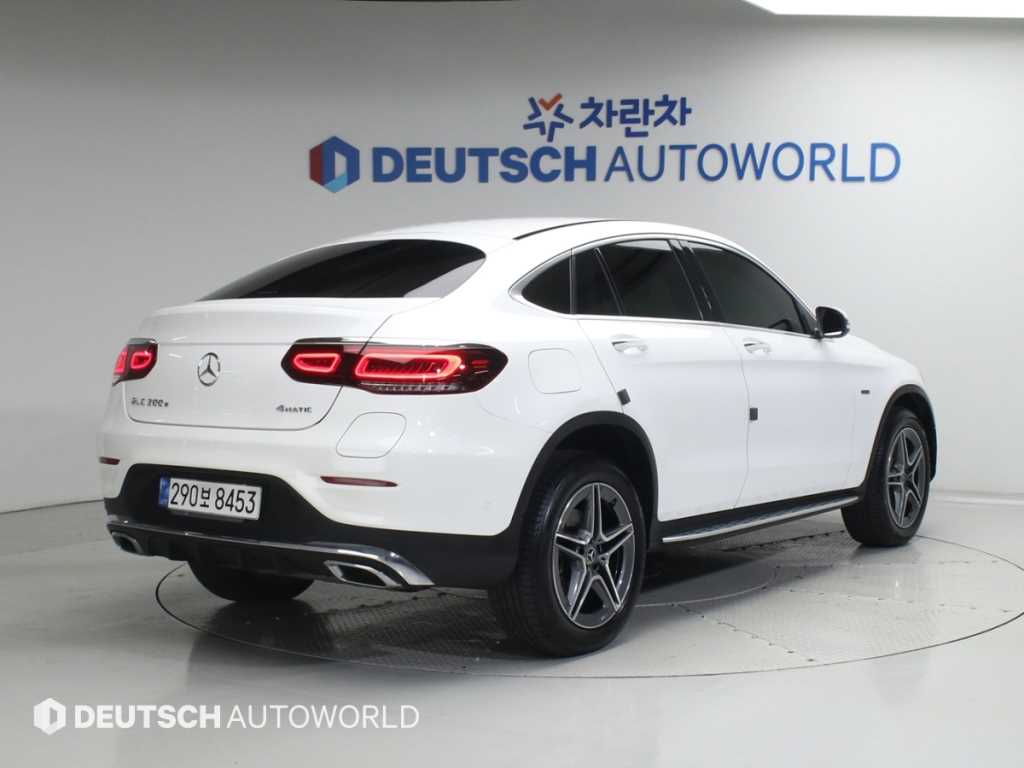 Mercedes Benz GLC Class - Vista 2