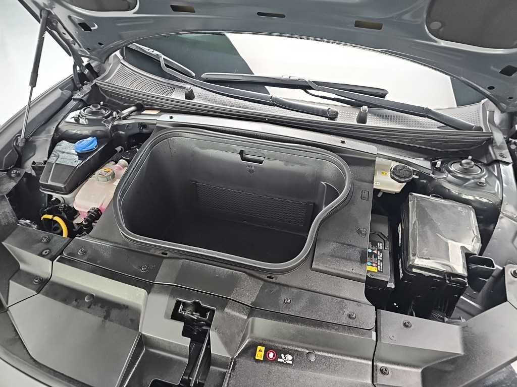 HYUNDAI Ioniq 6 - Vista 5