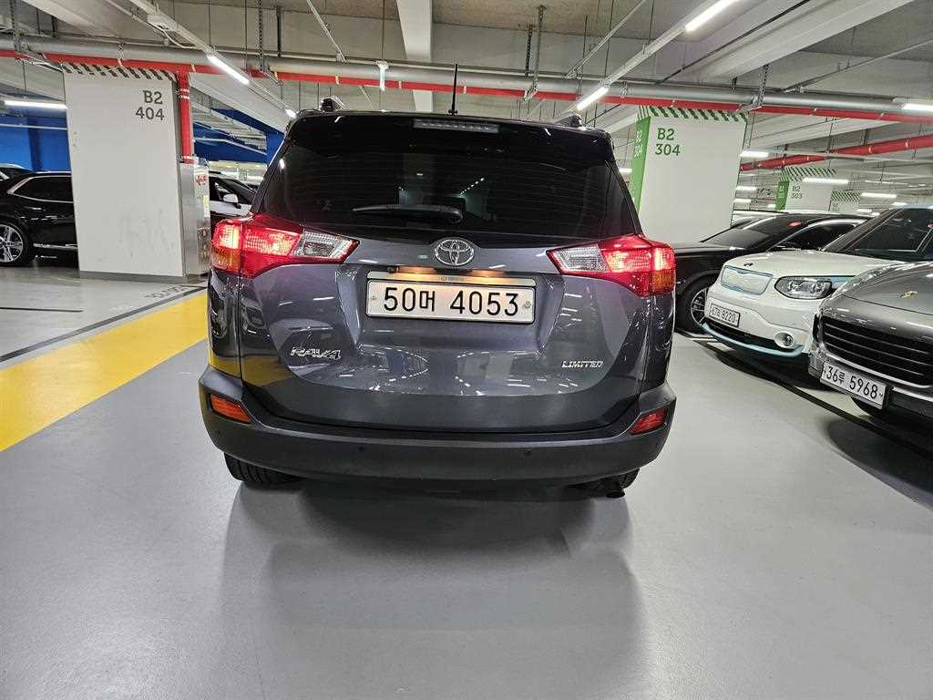 Toyota RAV4 - Vista 3