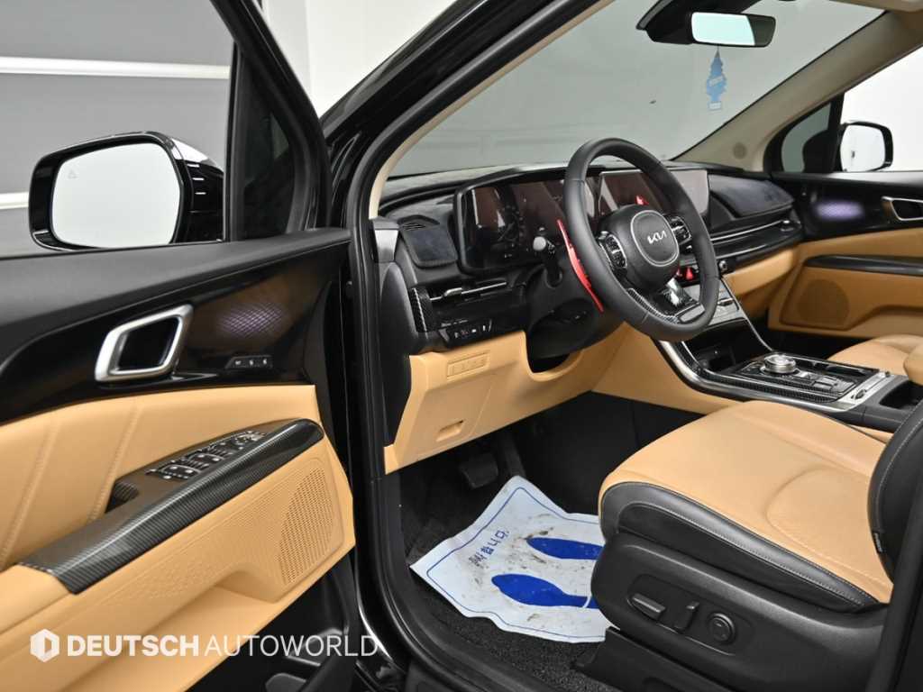 KIA Carnival - Vista 11