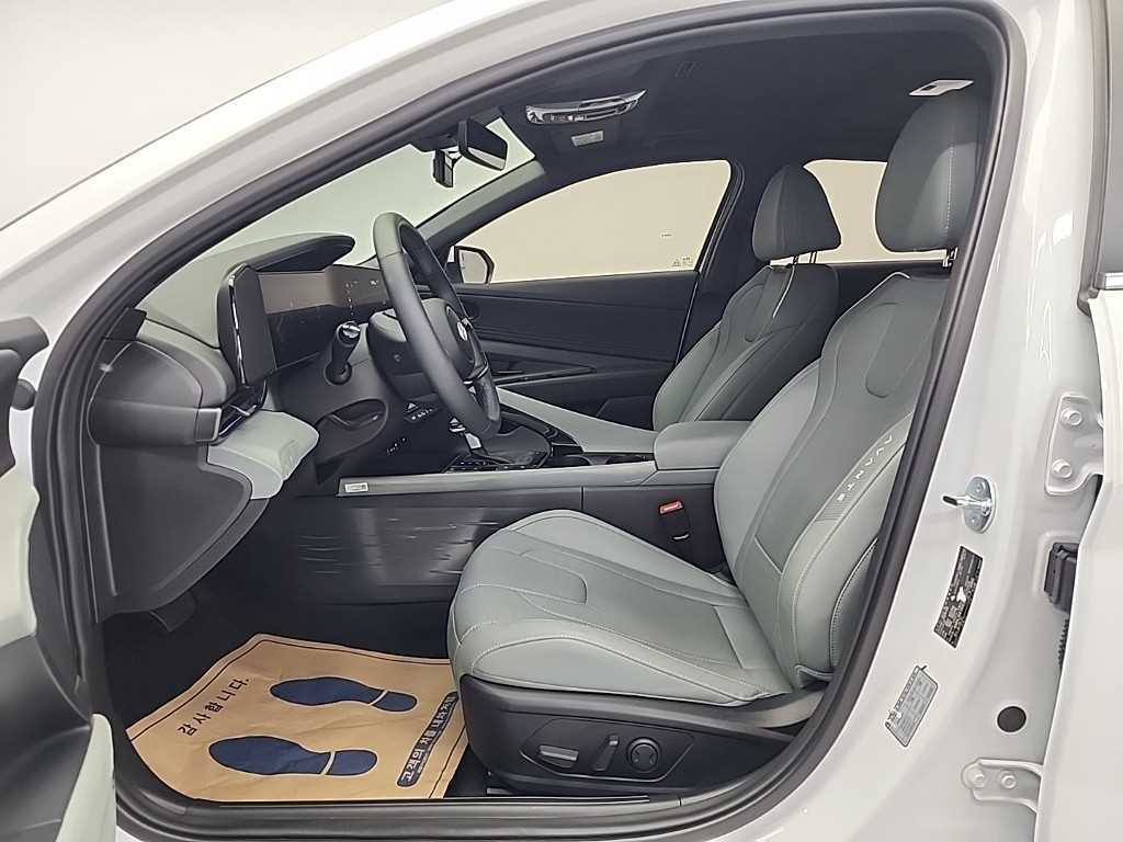 HYUNDAI Avante - Vista 11