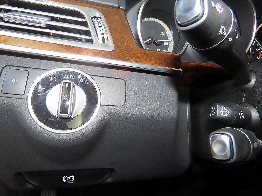 Mercedes Benz E class 2014 Gris - Importación desde Corea - HF Imports Iquique - Foto 14