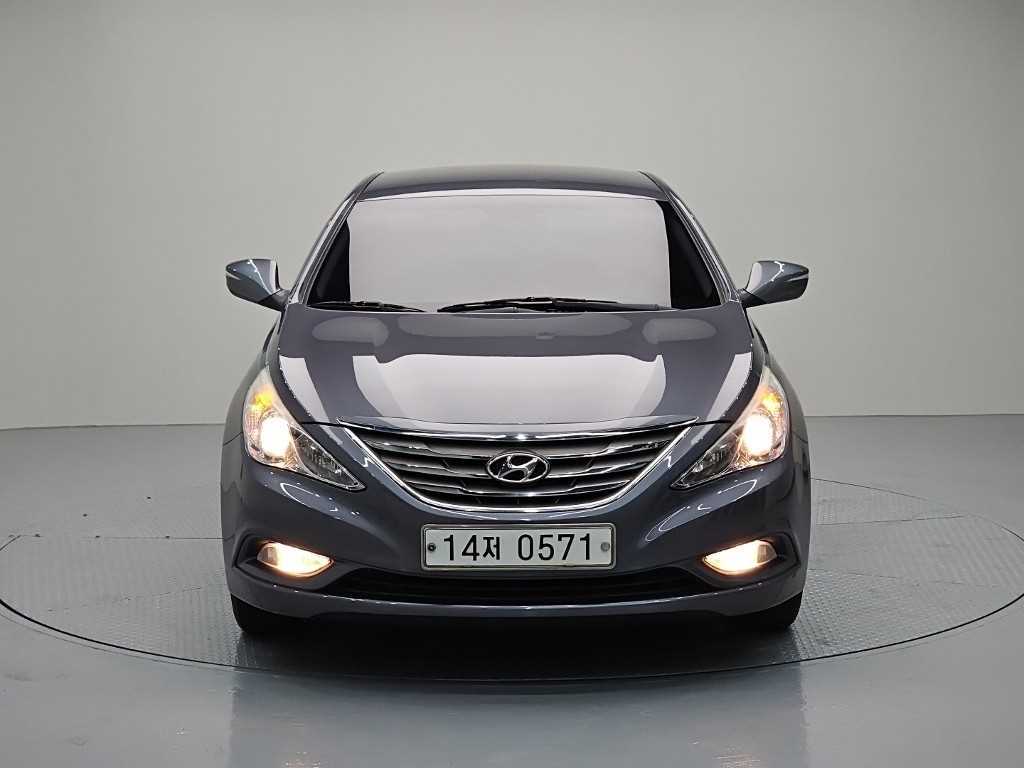 HYUNDAI Sonata - Vista 2