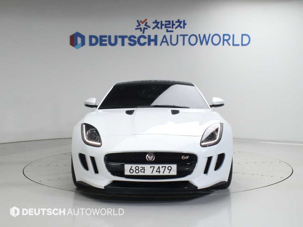 Jaguar F-TYPE - Vista 3