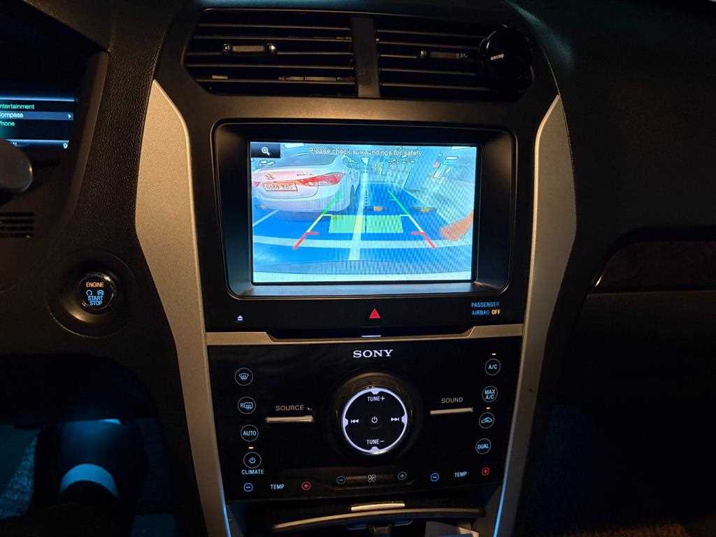 Ford Explorer - Vista 10