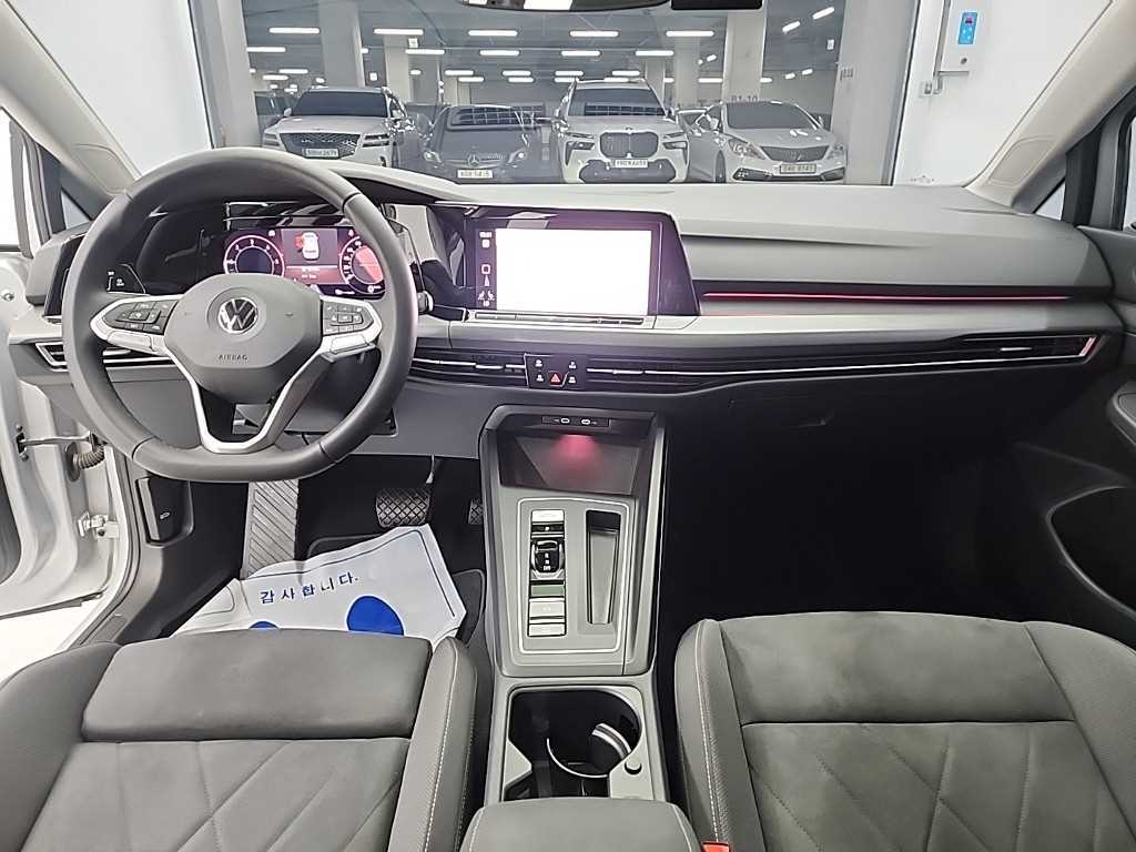 Volkswagen Golf - Vista 7