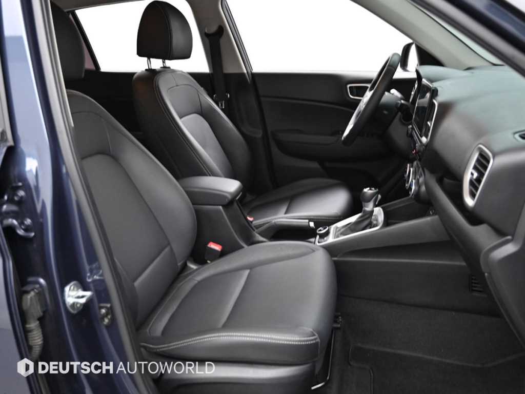 HYUNDAI Venue - Vista 10