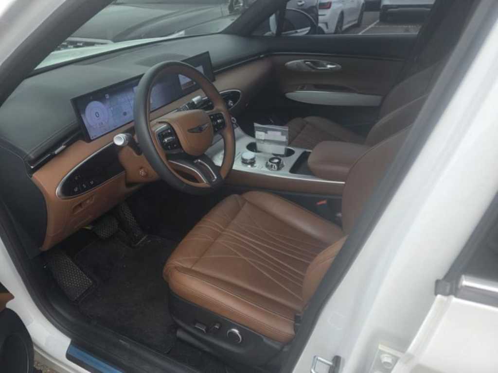 Genesis GV70 - Vista 7