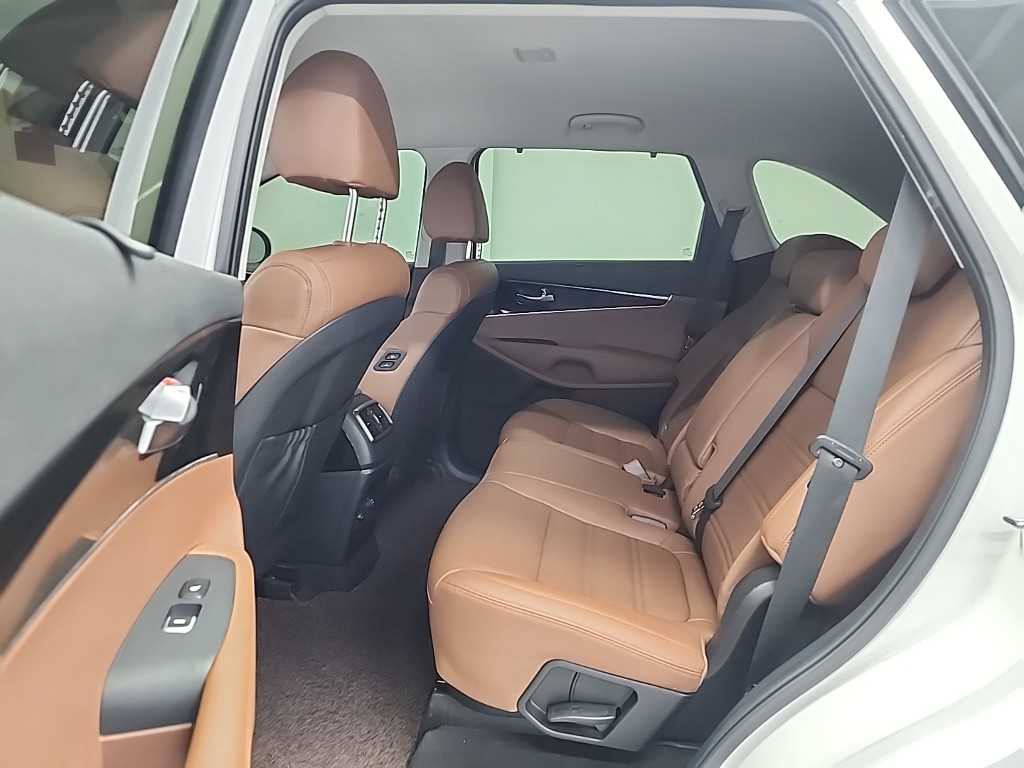 KIA Sorento - Vista 12