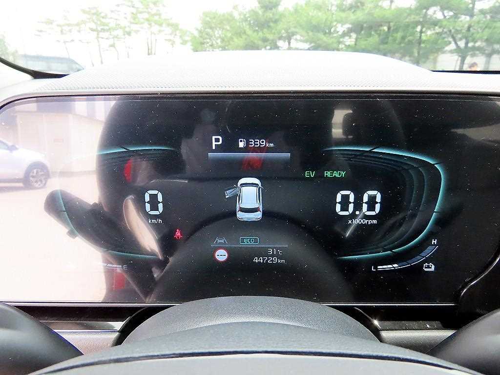 KIA Niro - Vista 9