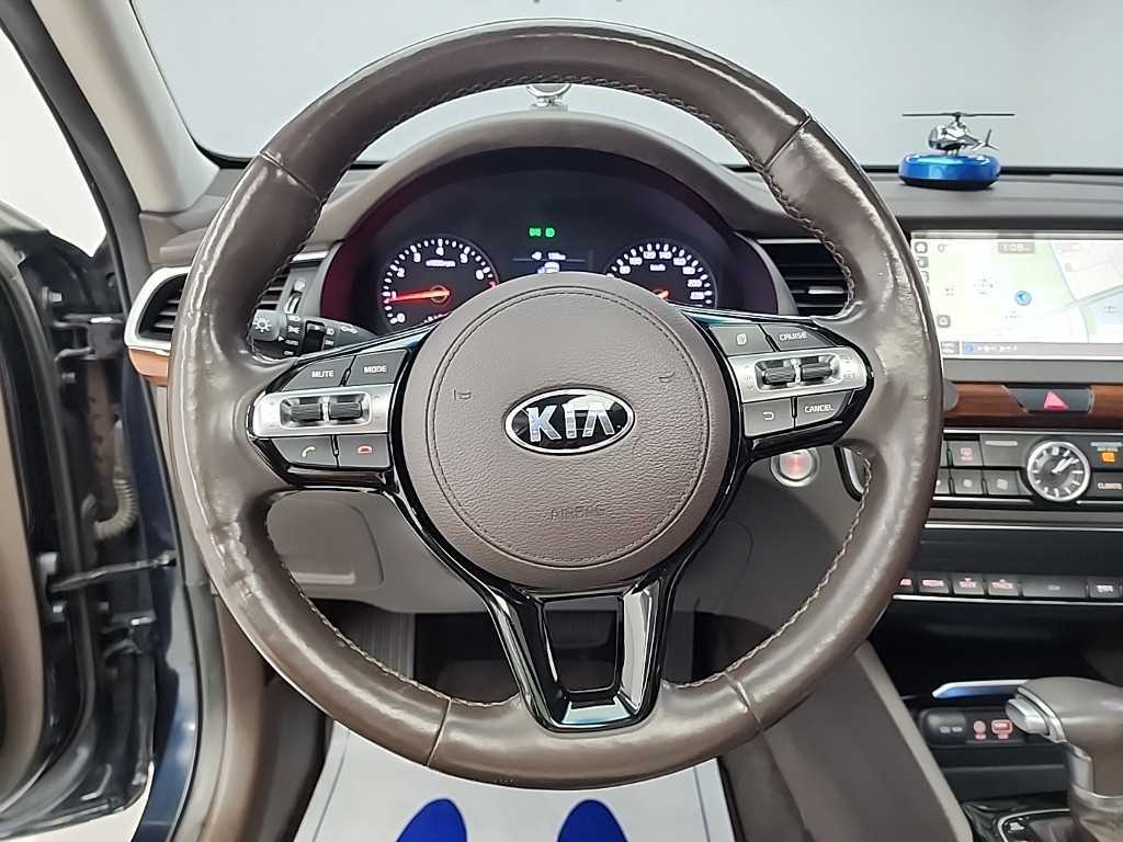 KIA K7 - Vista 9