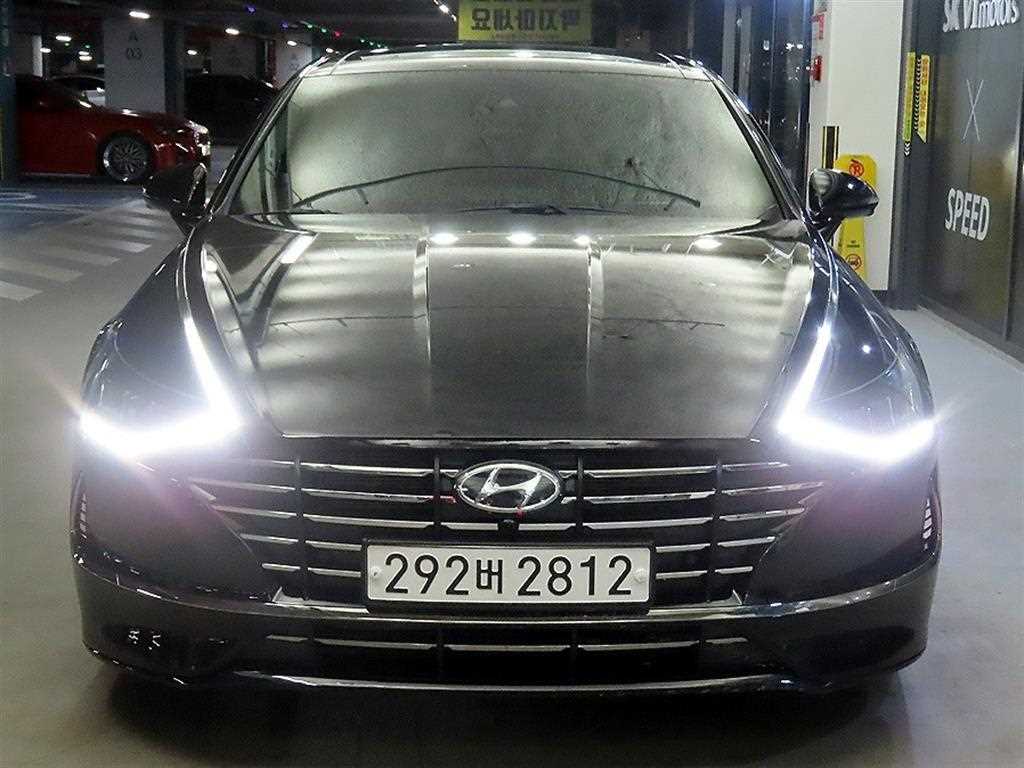 HYUNDAI Sonata - Vista 2