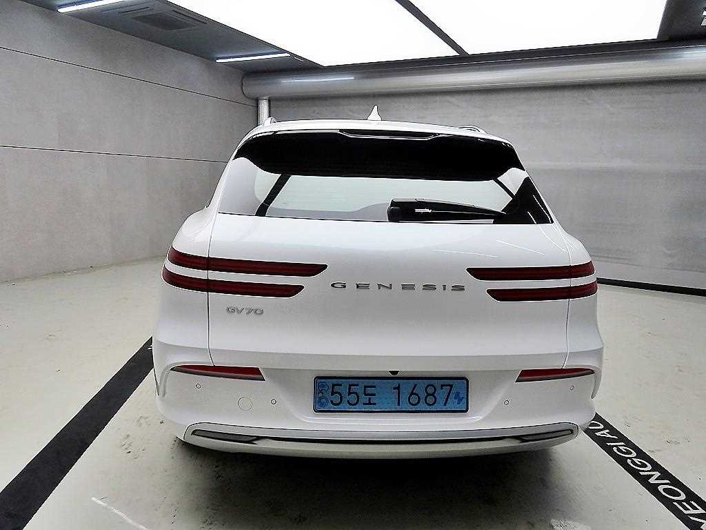 Genesis GV70 - Vista 3