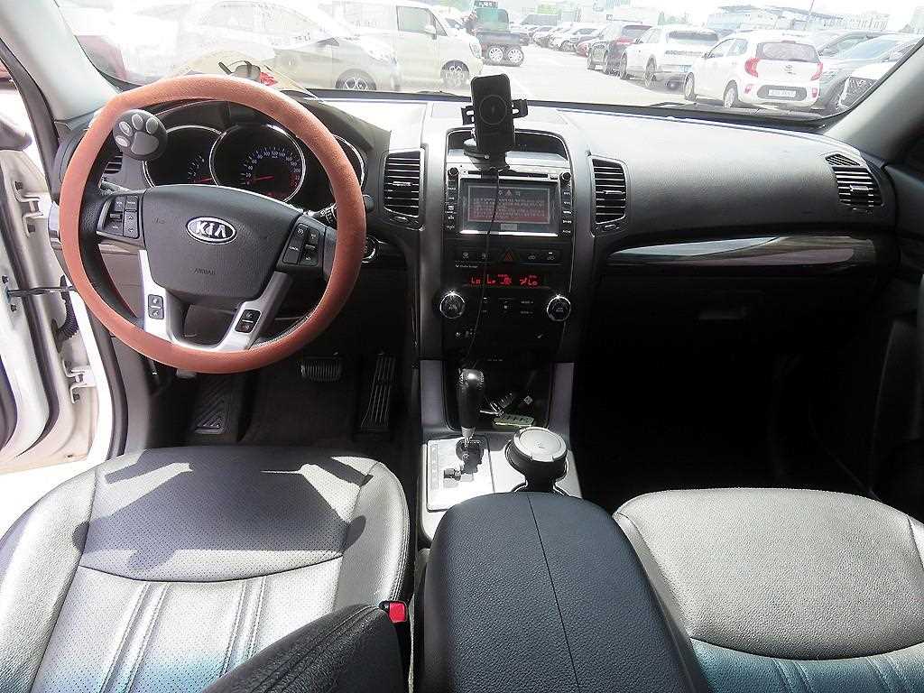 KIA Sorento - Vista 8