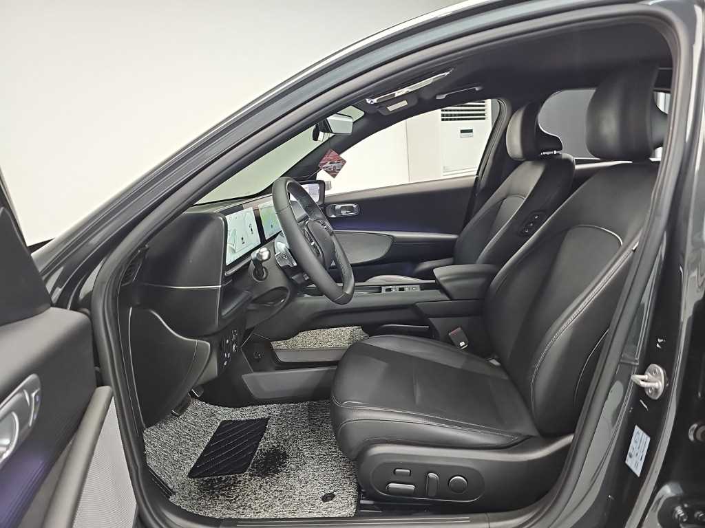 HYUNDAI Ioniq 6 - Vista 11