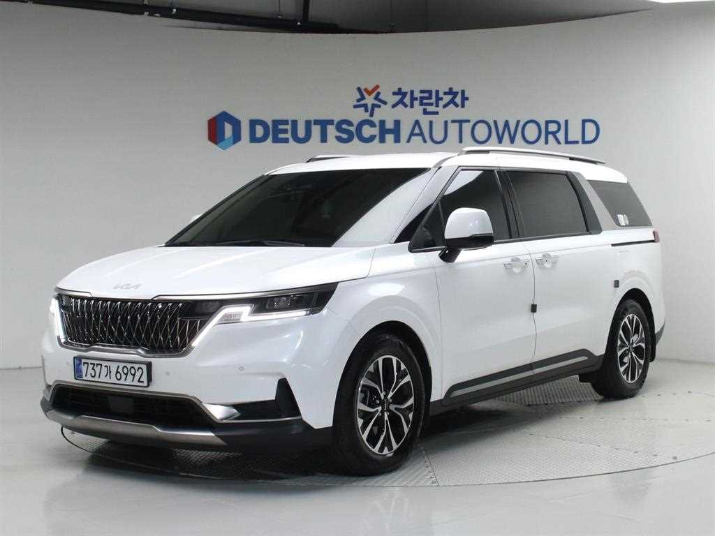 KIA Carnival 2023 Blanco - Importación desde Corea - HF Imports Iquique - Foto 1